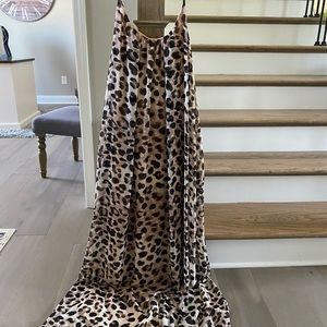 Leopard print maxi dress